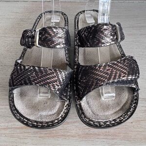 ALEGRIA KAR-532 KARMEN‎ PEWTER DAZZLER Metallic Leather Sandal size EU 38 US 8M